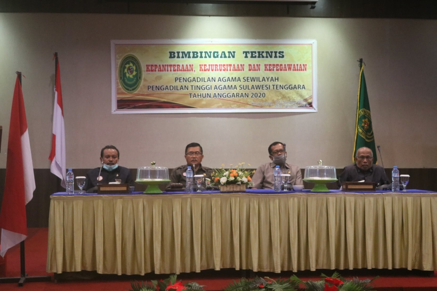 WAKIL KETUA PTA. SULAWESI TENGGARA BUKA BIMTEK KEPANITERAAN DAN KEPEGAWAIAN PTA. SULAWESI TENGGARA DAN PA. SEWILAYAH PTA. SULAWESI TENGGARA