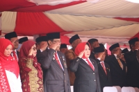 KPTA dan WAKPTA Kendari Hadiri Upacara HUT RI ke-80 di Lapangan Kantor Gubernur Sultra