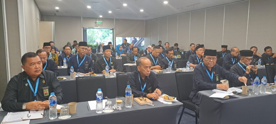 KETUA PTA KENDARI IKUTI BIMTEK PENINGKATAN KOMPETENSI TENAGA TEKNIS DI PERADILAN AGAMA