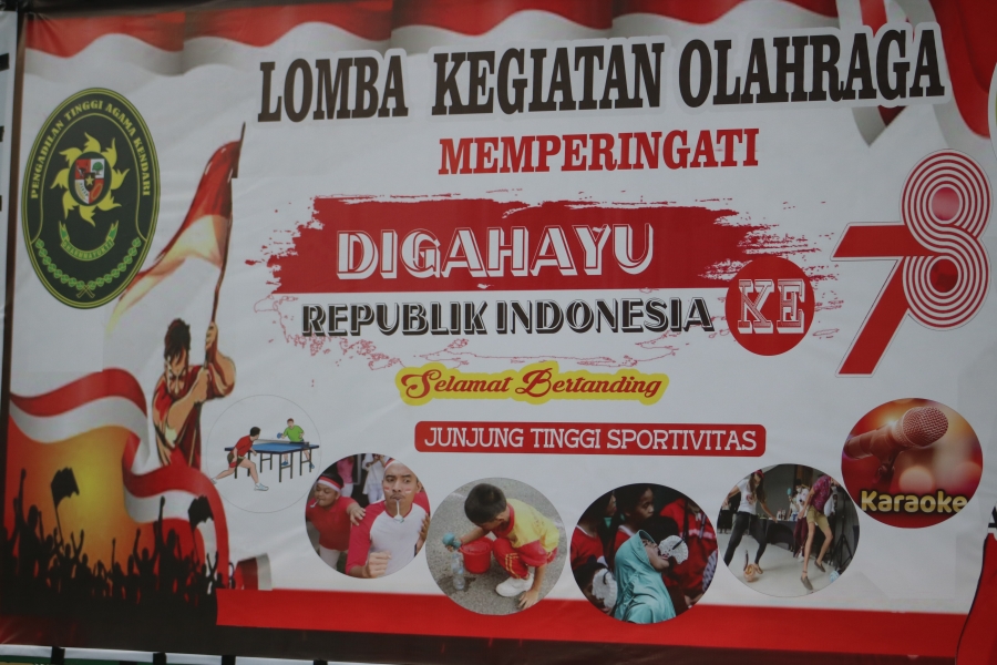 PEMBUKAAN PERLOMBAAN MERIAHKAN HUT MAHKAMAH AGUNG KE-78 DAN HUT KEMERDEKAAN RI KE-78 DI LAPANGAN TENNIS PTA KENDARI