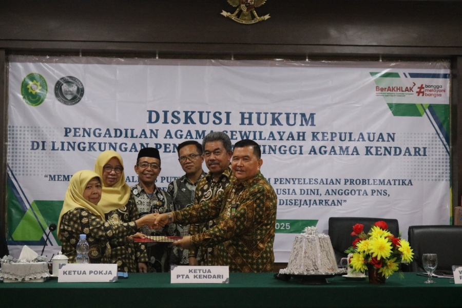 Ketua dan Wakil Ketua PTA Kendari Gelar Rakerda dan Diskusi Hukum di Wangi-Wangi