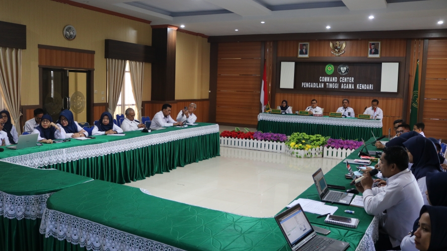 Rapat Evaluasi Kinerja Bulanan PTA Kendari: Fokus pada Peningkatan Kualitas Pelayanan